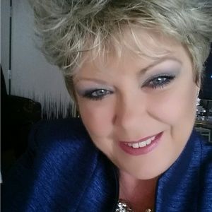 Meet your Posher, Diana